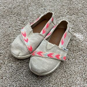 TOMS Natural Metallic Burlap Neon Pink Shoes Toddler Size 7